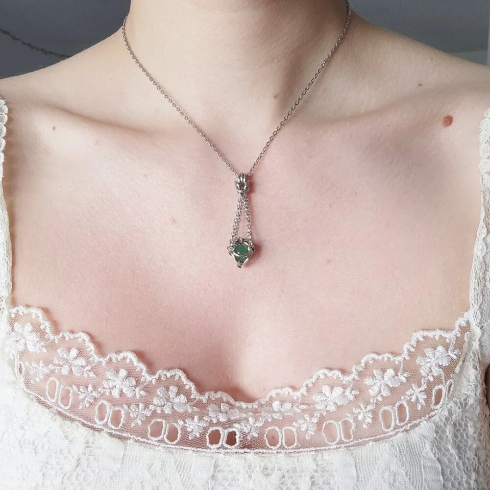 Vintage Antique green and silver basket necklace with a small silver chain - Picture 1 of 8